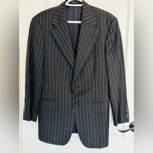 Men’s Gucci pinstriped blazer